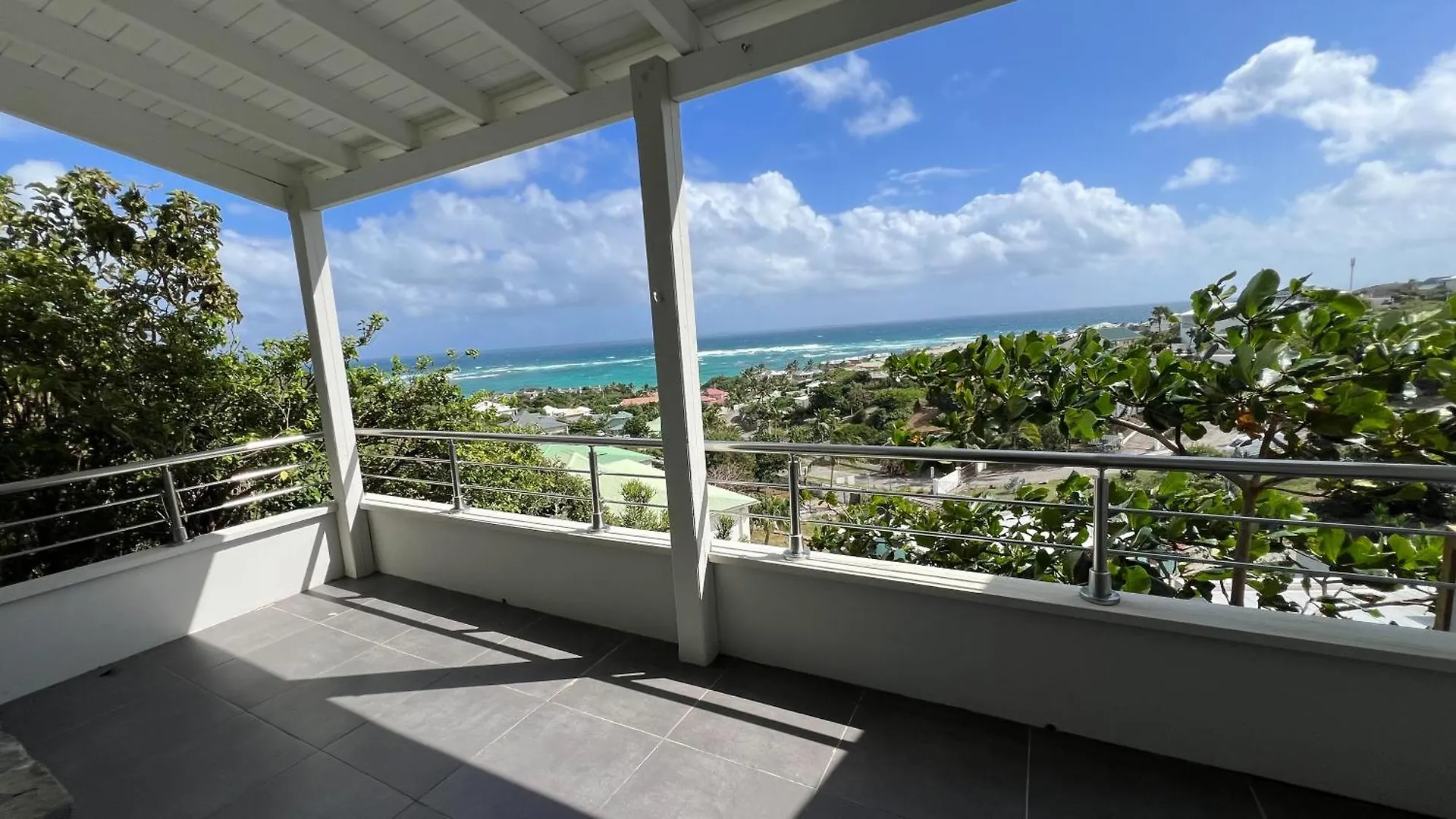 Villa Magic - Stunning Ocean View, Pool & Starlink Internet Oyster Pond 公寓