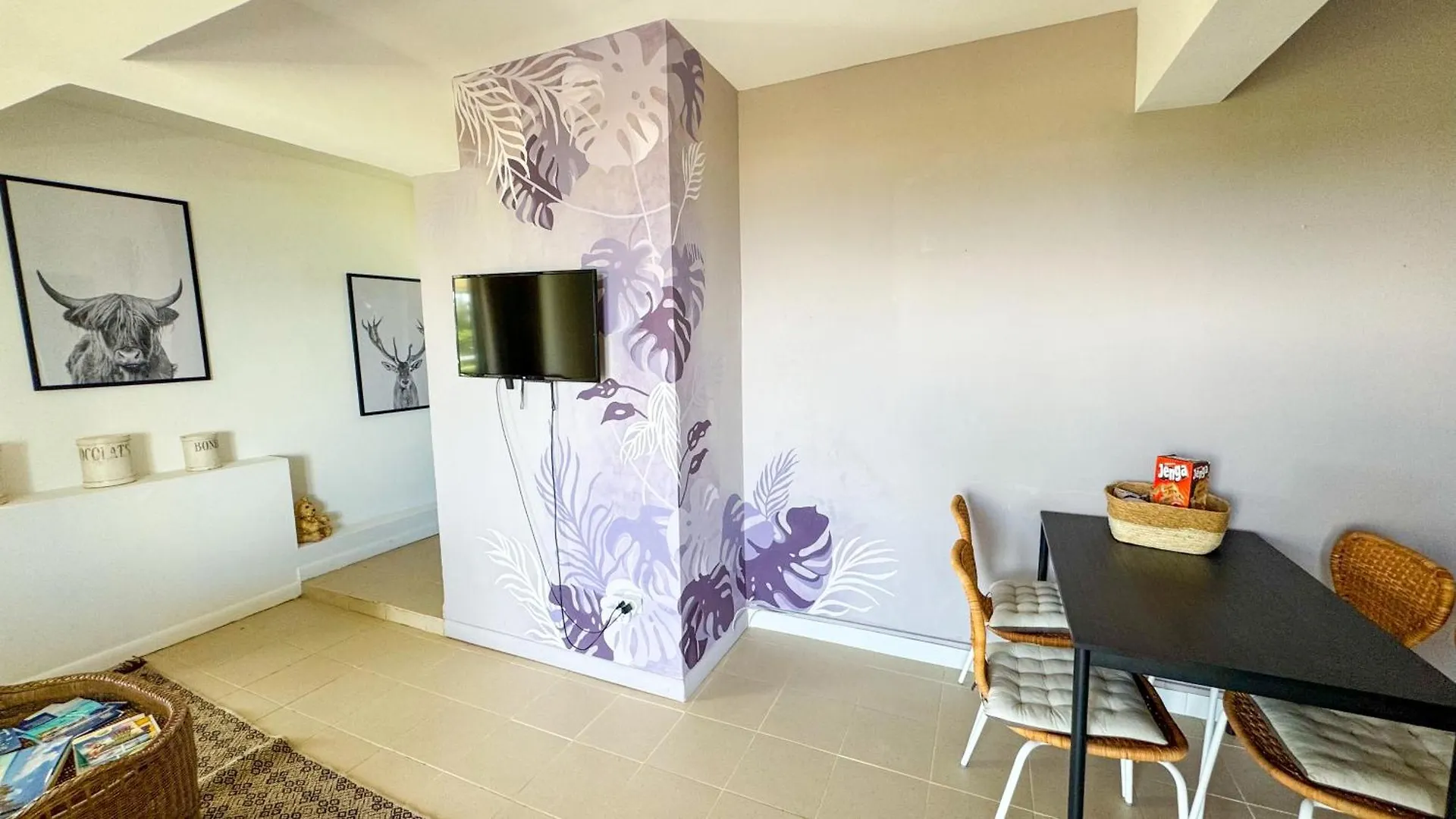 Villa Magic - Stunning Ocean View, Pool & Starlink Internet Oyster Pond 公寓
